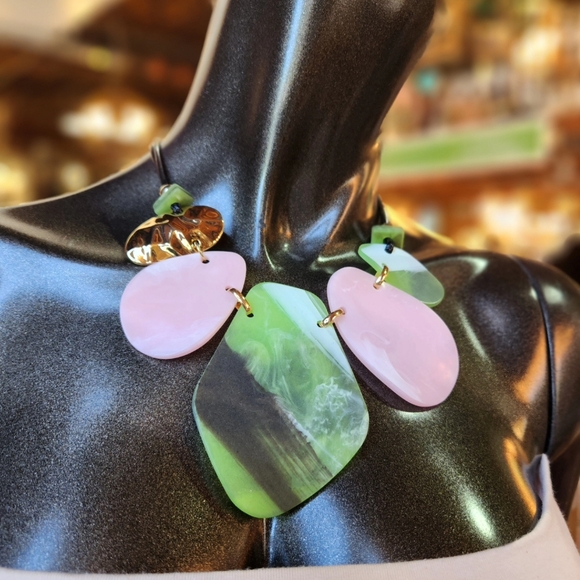 Green, Olive and Goldtone Statement Necklace with Earrings Set - Picture 13 of 15